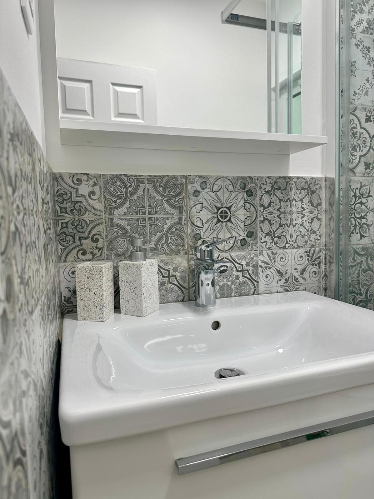 Apartments Lozina 드레베니크 외부 사진