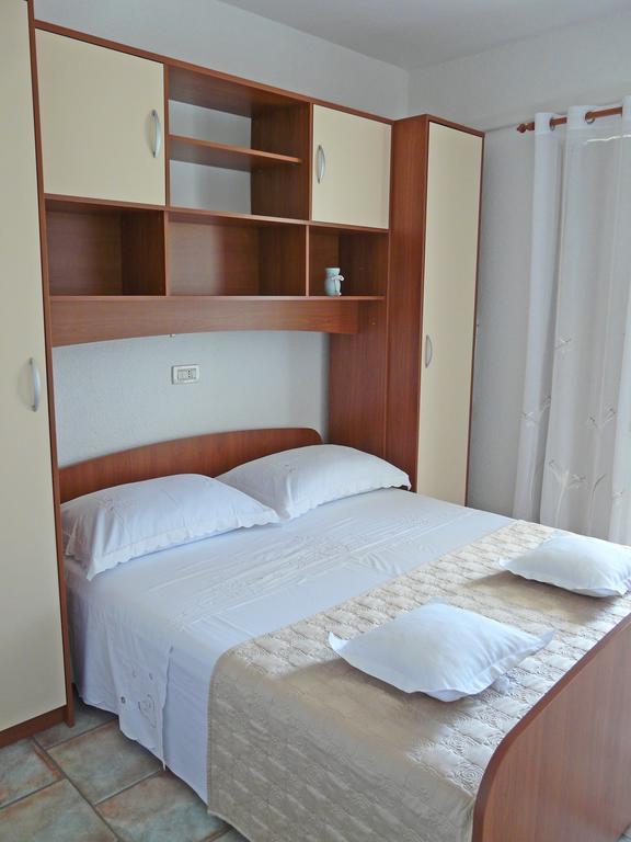 Apartments Lozina 드레베니크 객실 사진