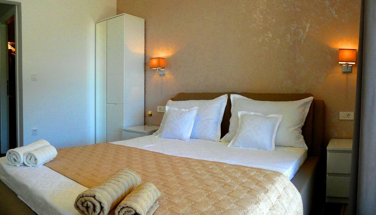 Apartments Lozina 드레베니크 외부 사진