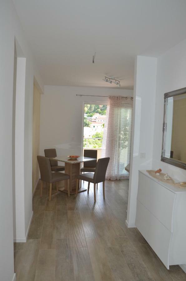 Apartments Lozina 드레베니크 외부 사진
