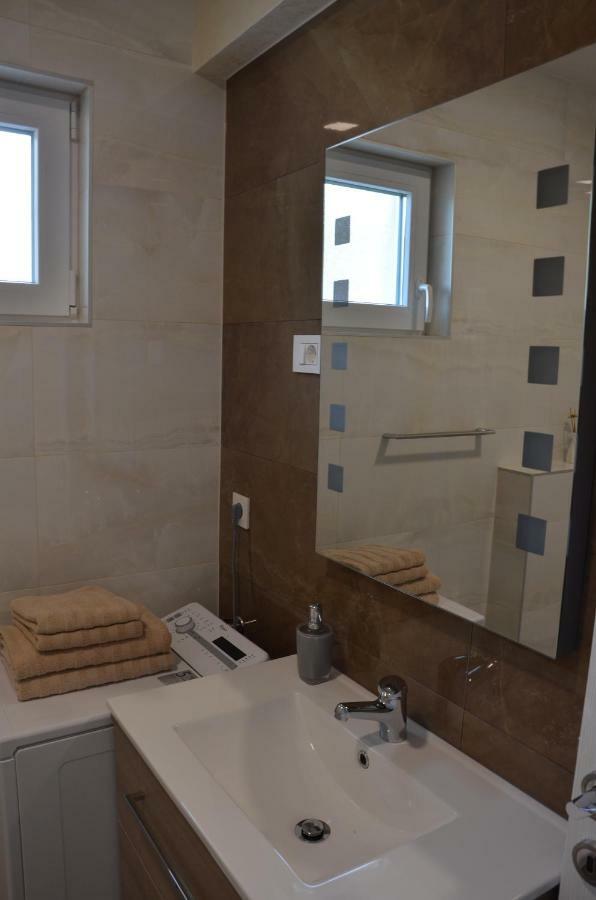 Apartments Lozina 드레베니크 외부 사진